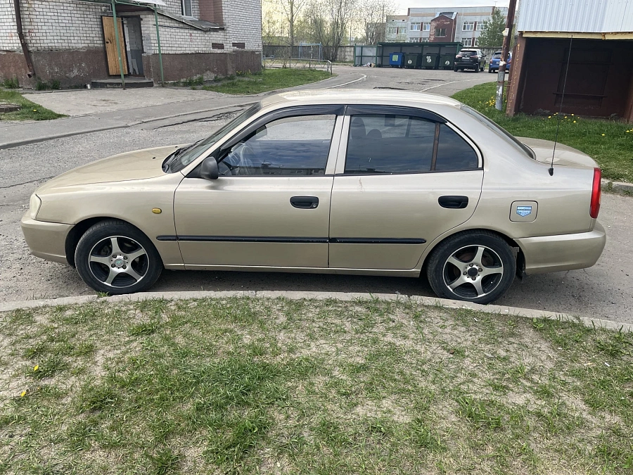 Hyundai Accent, 2004г., передний привод, автомат