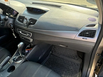 Renault Fluence, 2013г, передний привод, вариатор