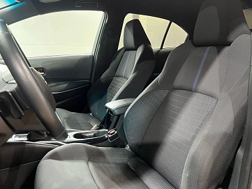 Toyota Corolla, 2020г, передний привод, вариатор