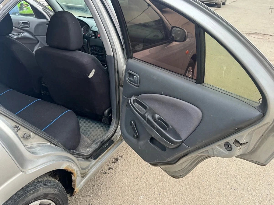 Nissan Almera, 2004г., передний привод, механика