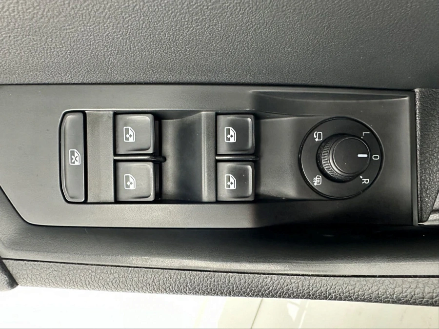 Skoda Superb, 2022г., передний привод, робот