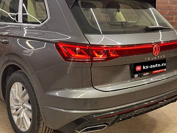 Volkswagen Touareg, 2025г, полный привод, автомат