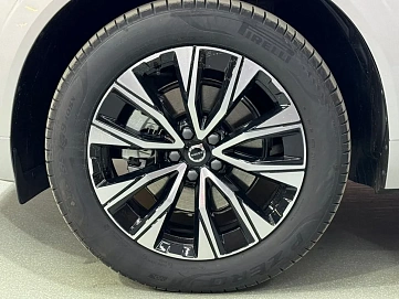 Volvo XC60, 2024г, полный привод, автомат