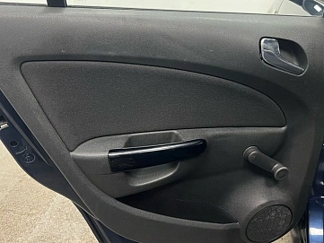 Opel Corsa, 2011г, передний привод, механика