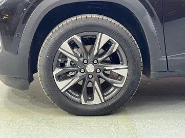 Chevrolet Tracker, 2023г, передний привод, автомат