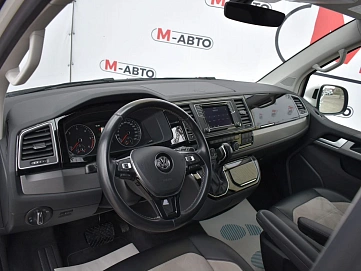 Volkswagen Multivan, 2019г, передний привод, робот