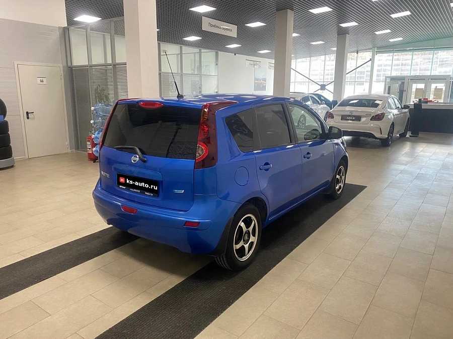Nissan Note, 2010г., передний привод, механика