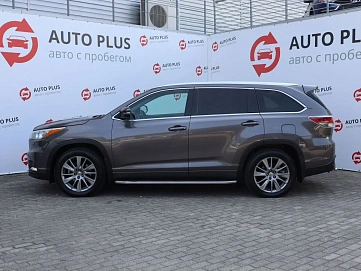Toyota Highlander, 2015г, полный привод, автомат