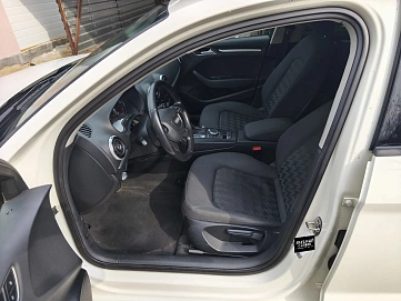 Audi A3, 2015г, передний привод, робот