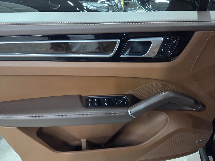 Porsche Cayenne, 2022г., полный привод, автомат