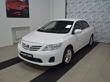 Toyota Corolla, 2012г, передний привод, механика