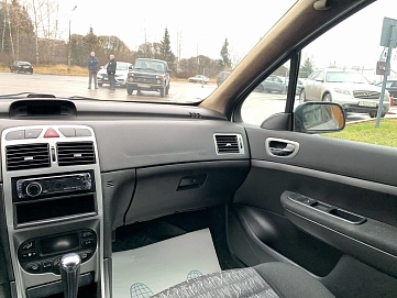 Peugeot 307, 2002г, передний привод, автомат