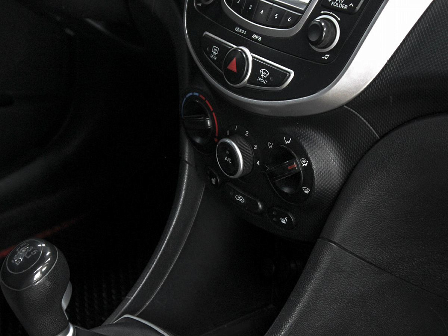 Hyundai Solaris, 2011г., передний привод, механика
