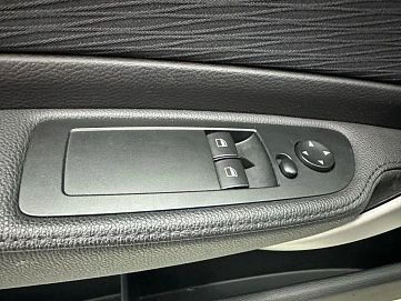 BMW 1 серии, 2011г, задний привод, автомат