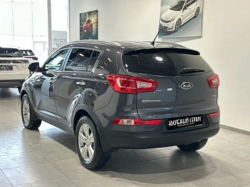 Kia Sportage, 2011г, передний привод, механика