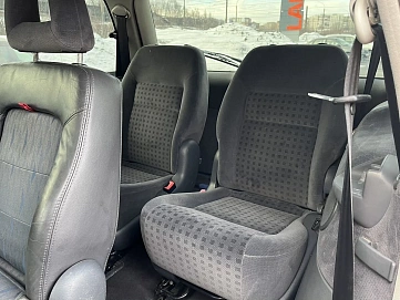Volkswagen Sharan, 2003г, передний привод, автомат