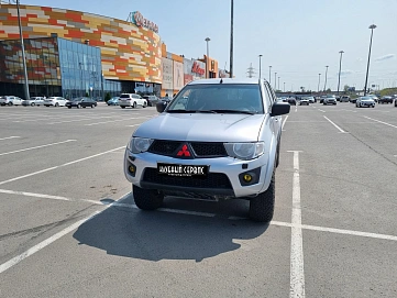 Mitsubishi L200, 2010г, полный привод, автомат