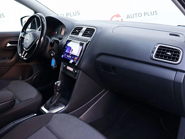 Volkswagen Polo, 2017г, передний привод, автомат