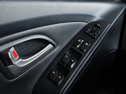 Hyundai ix35, 2012г, передний привод, автомат