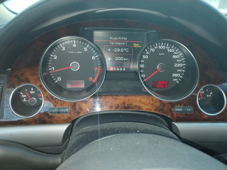 Audi A8, 2008г., передний привод, вариатор