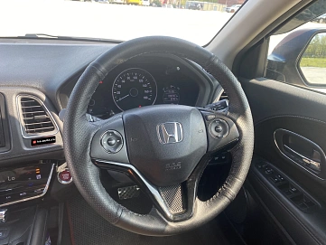 Honda Vezel, 2015г, передний привод, вариатор