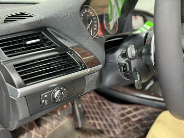 BMW X5, 2011г, передний привод, автомат