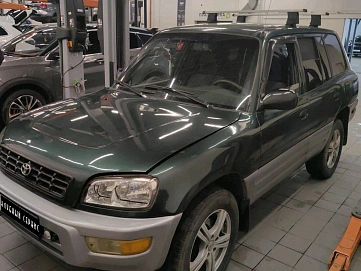 Toyota RAV4, 1998г, полный привод, автомат
