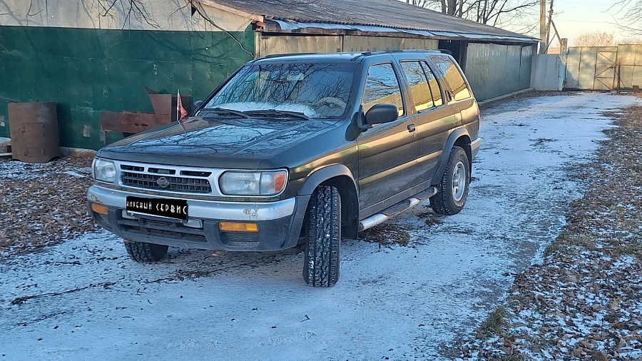 Nissan Pathfinder, 1997г., полный привод, автомат