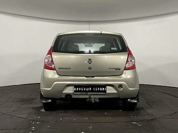 Renault Sandero, 2011г, передний привод, механика