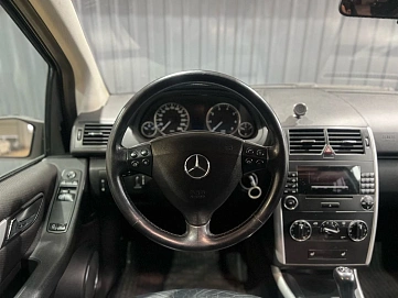 Mercedes-Benz A-Класс, 2005г, передний привод, вариатор