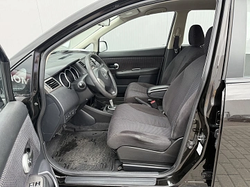 Nissan Tiida, 2011г, передний привод, автомат