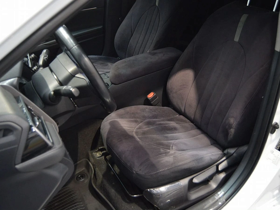 Toyota Camry, 2021г., передний привод, автомат