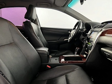 Toyota Camry, 2012г, передний привод, автомат