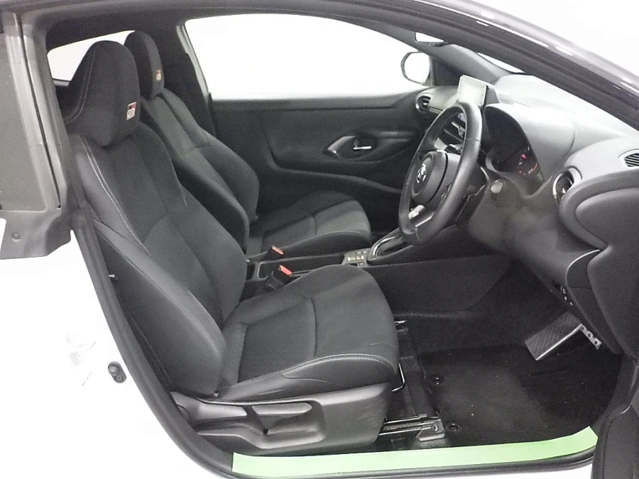 Toyota Yaris, 2021г., передний привод, вариатор