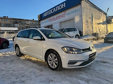 Volkswagen Golf, 2019г, передний привод, механика