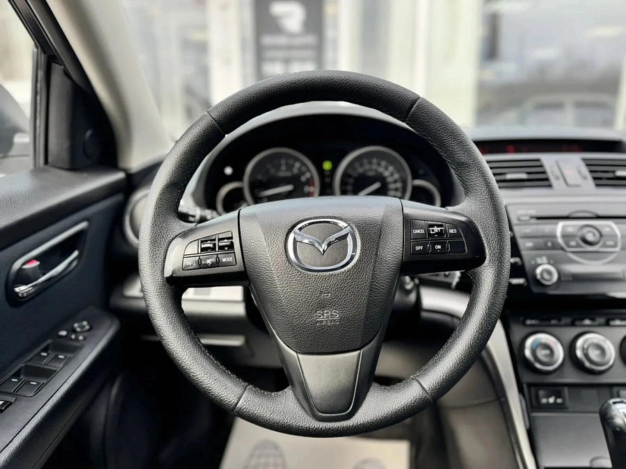Mazda 6, 2011г., передний привод, автомат
