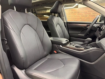 Toyota Highlander, 2025г, полный привод, автомат