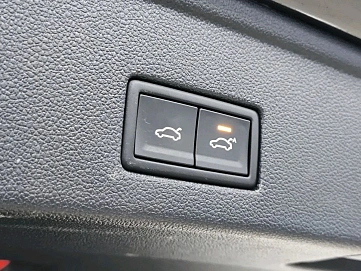 Volkswagen Touareg, 2025г, полный привод, автомат