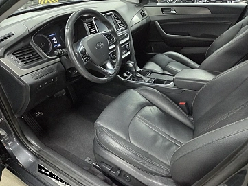 Hyundai Sonata, 2018г, передний привод, автомат