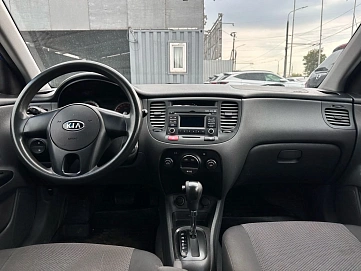 Kia Rio, 2010г, передний привод, автомат
