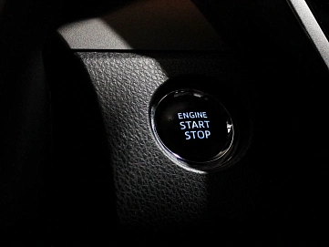 Toyota Camry, 2021г, передний привод, автомат