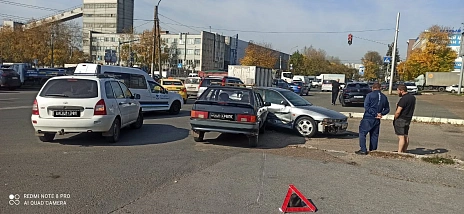 Mitsubishi Galant, 1997г, передний привод, автомат