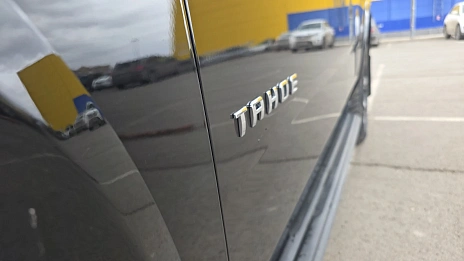 Chevrolet Tahoe, 2017г, полный привод, автомат