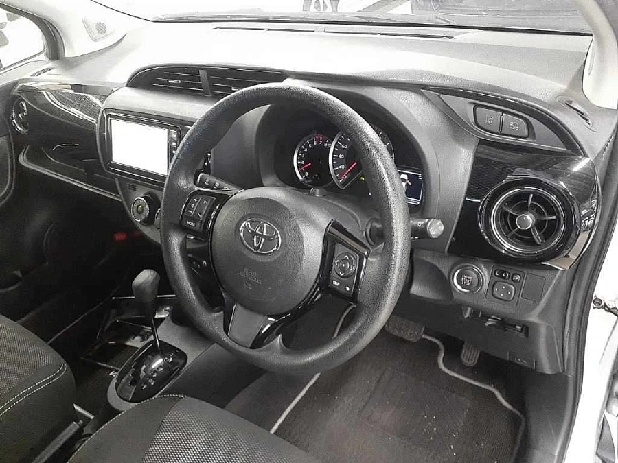 Toyota Vitz, 2019г., полный привод, вариатор
