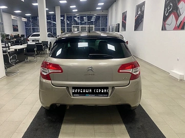 Citroen C4, 2012г, передний привод, автомат