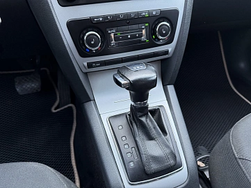 Skoda Octavia, 2011г, передний привод, робот