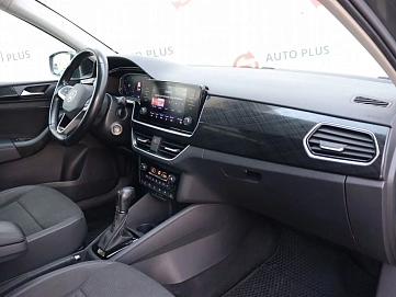 Volkswagen Polo, 2020г, передний привод, робот