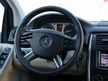 Mercedes-Benz B-Класс, 2011г, передний привод, вариатор