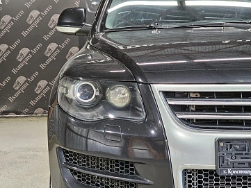 Volkswagen Touareg, 2008г, полный привод, автомат