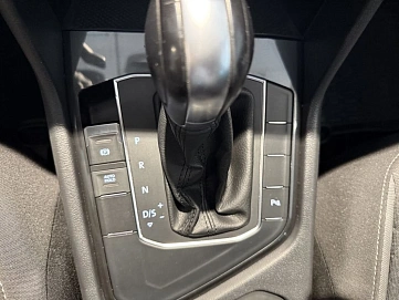 Volkswagen Tiguan, 2017г, передний привод, автомат